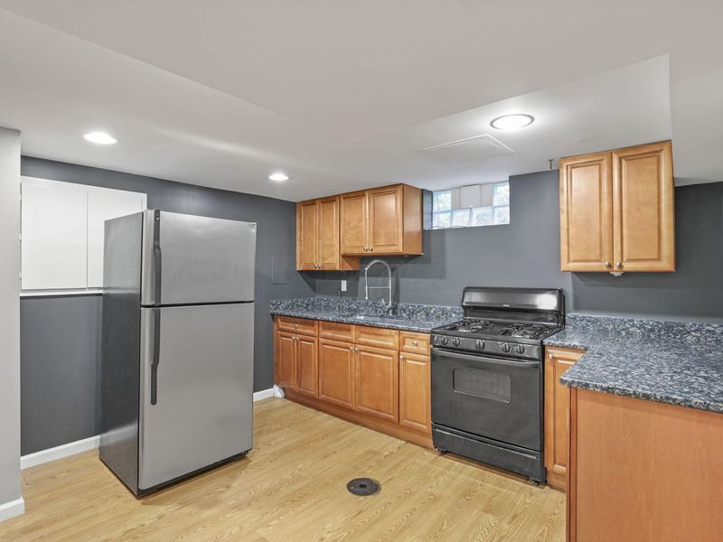 3145 E Broad Street, Columbus, OH 43209 Photo 65