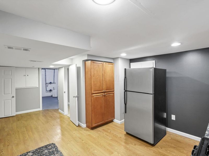 3145 E Broad Street, Columbus, OH 43209 Photo 66