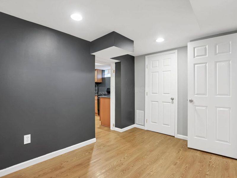 3145 E Broad Street, Columbus, OH 43209 Photo 80
