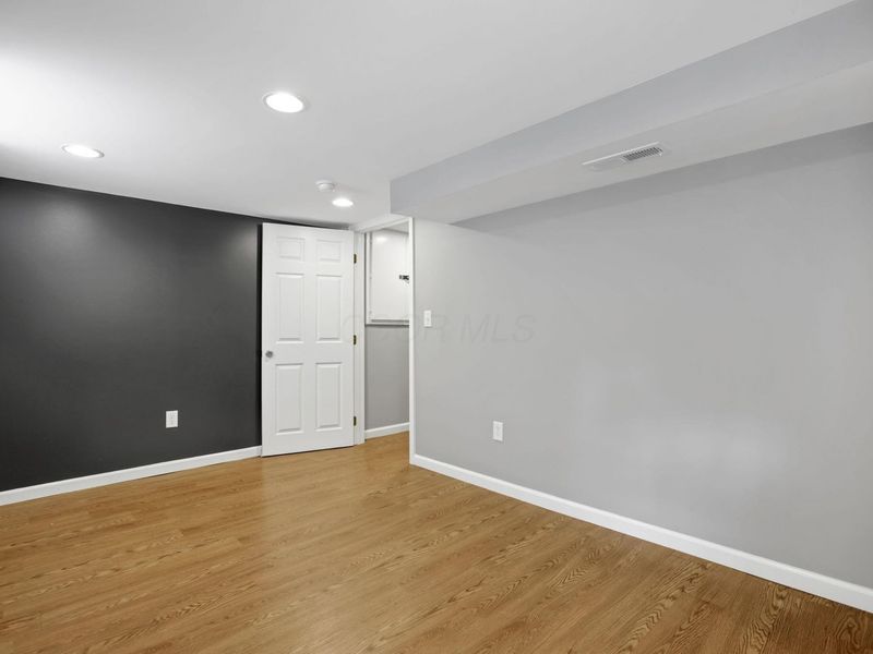 3145 E Broad Street, Columbus, OH 43209 Photo 82