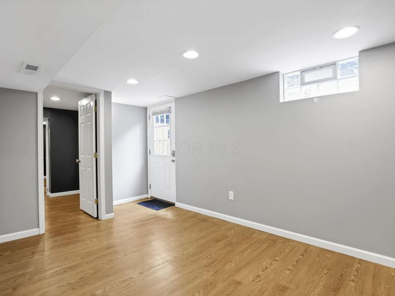 3145 E Broad Street, Columbus, OH 43209 Photo 83