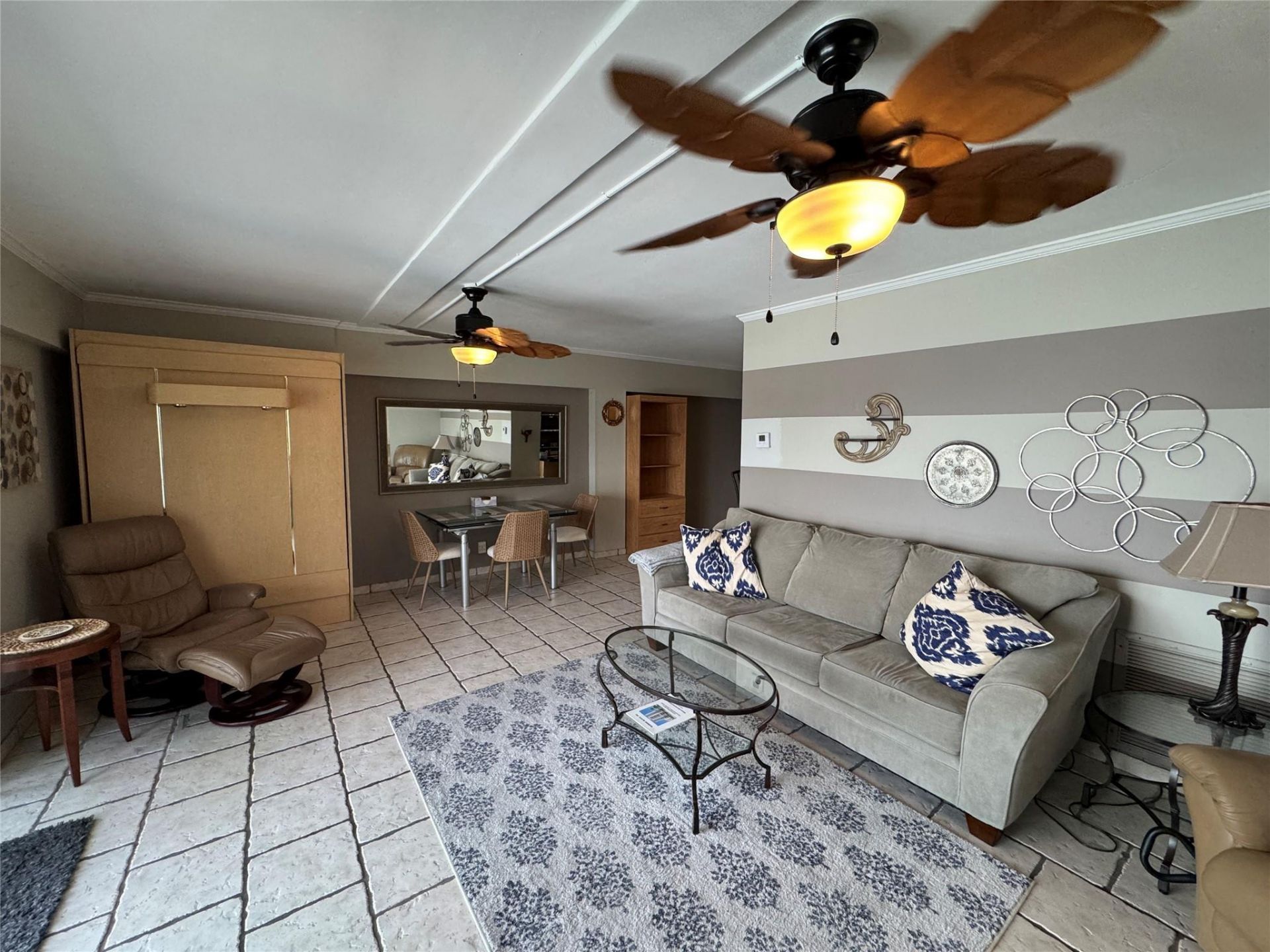 95 N Birch Road, Unit 301, Fort Lauderdale, FL 33304 Photo