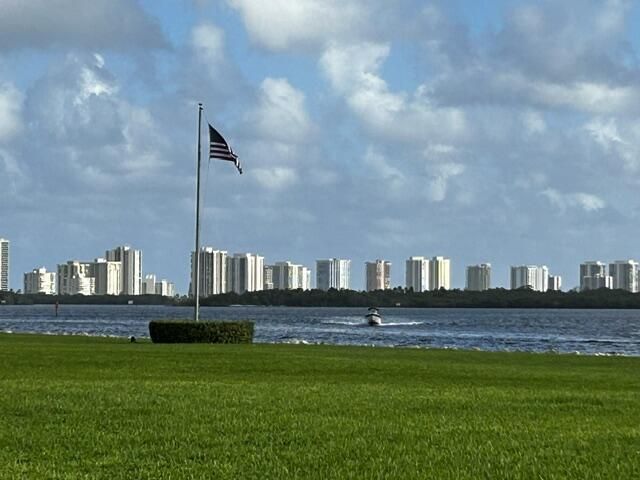 108 Lakeshore Drive, Unit 141, North Palm Beach, FL 33408 Photo