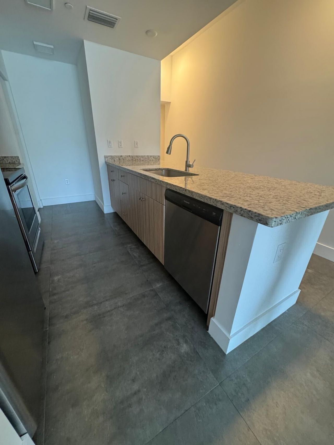 2010 SW 25th Terrace, Unit 305, Miami, FL 33133 Photo