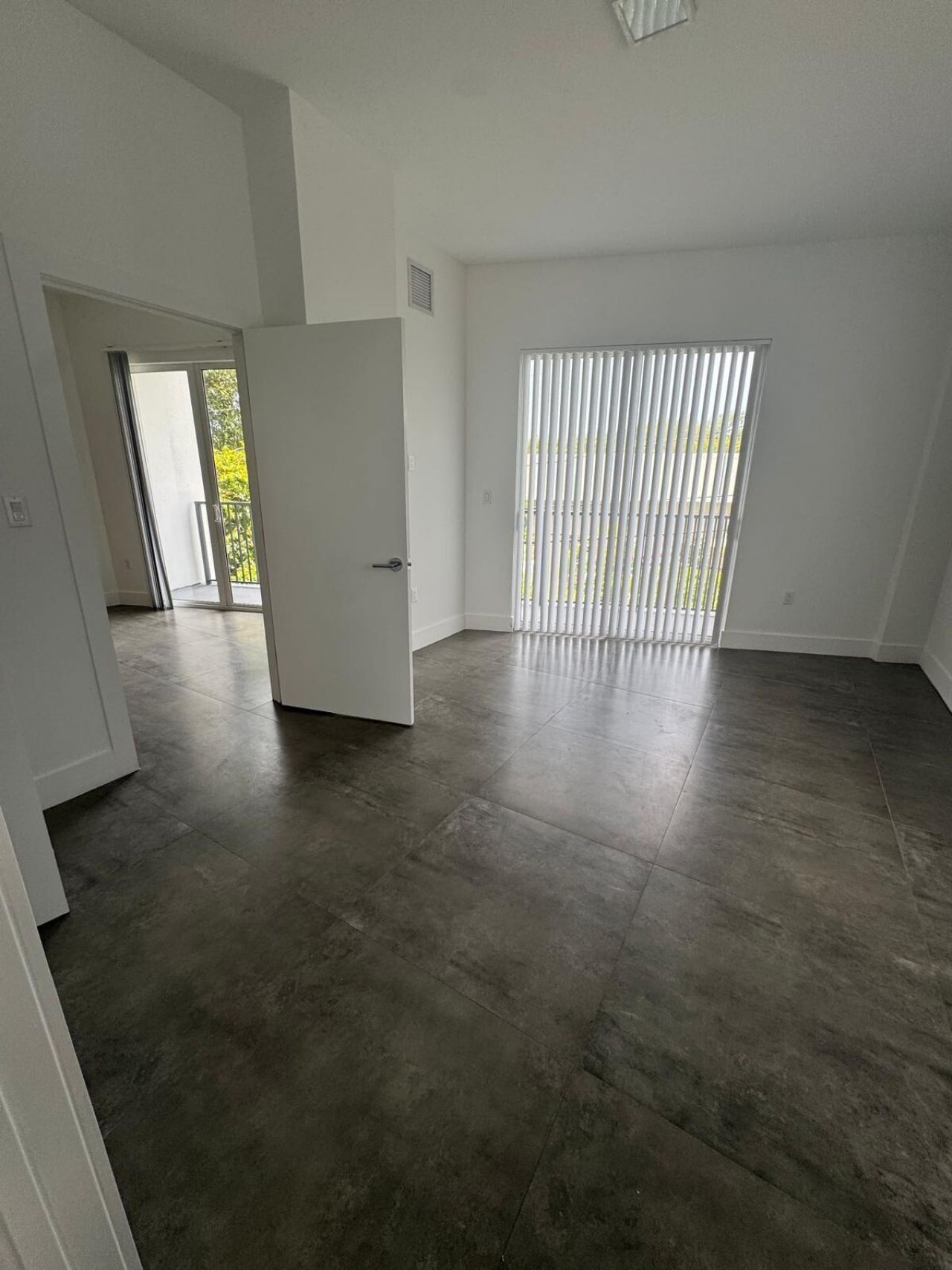 2010 SW 25th Terrace, Unit 305, Miami, FL 33133 Photo