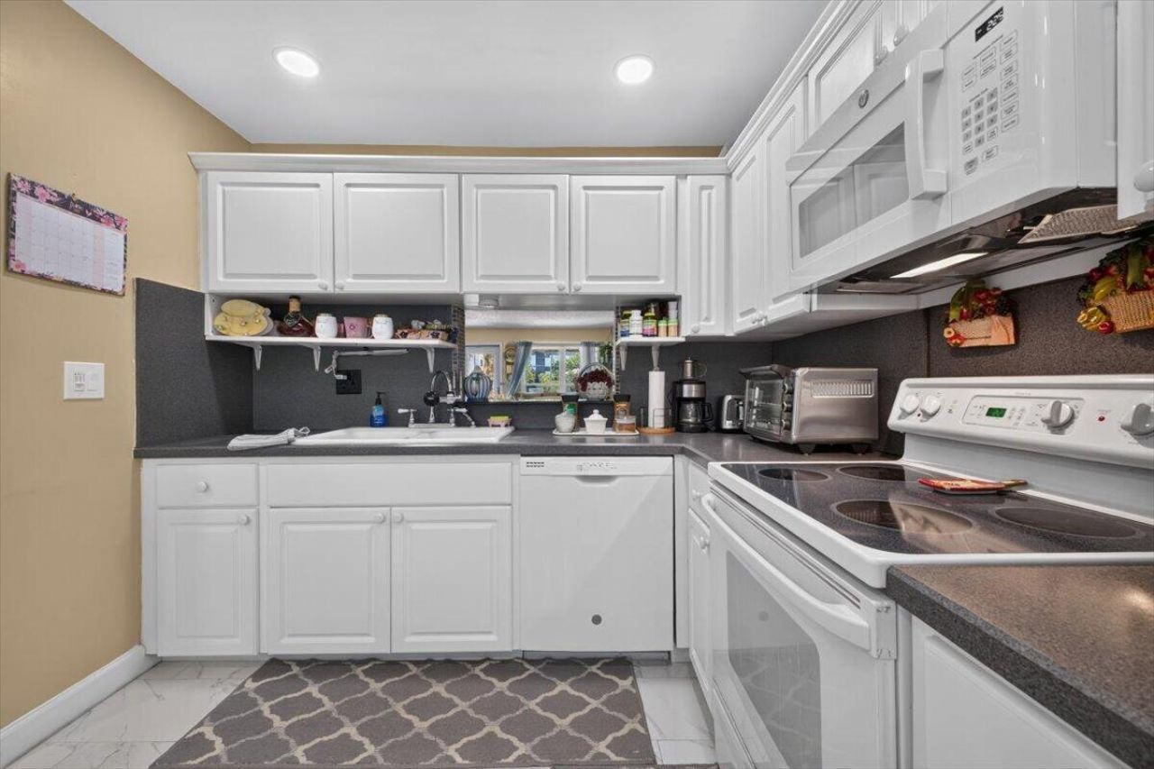 55 SE 14th Street, Unit 2060, Boca Raton, FL 33432 Photo