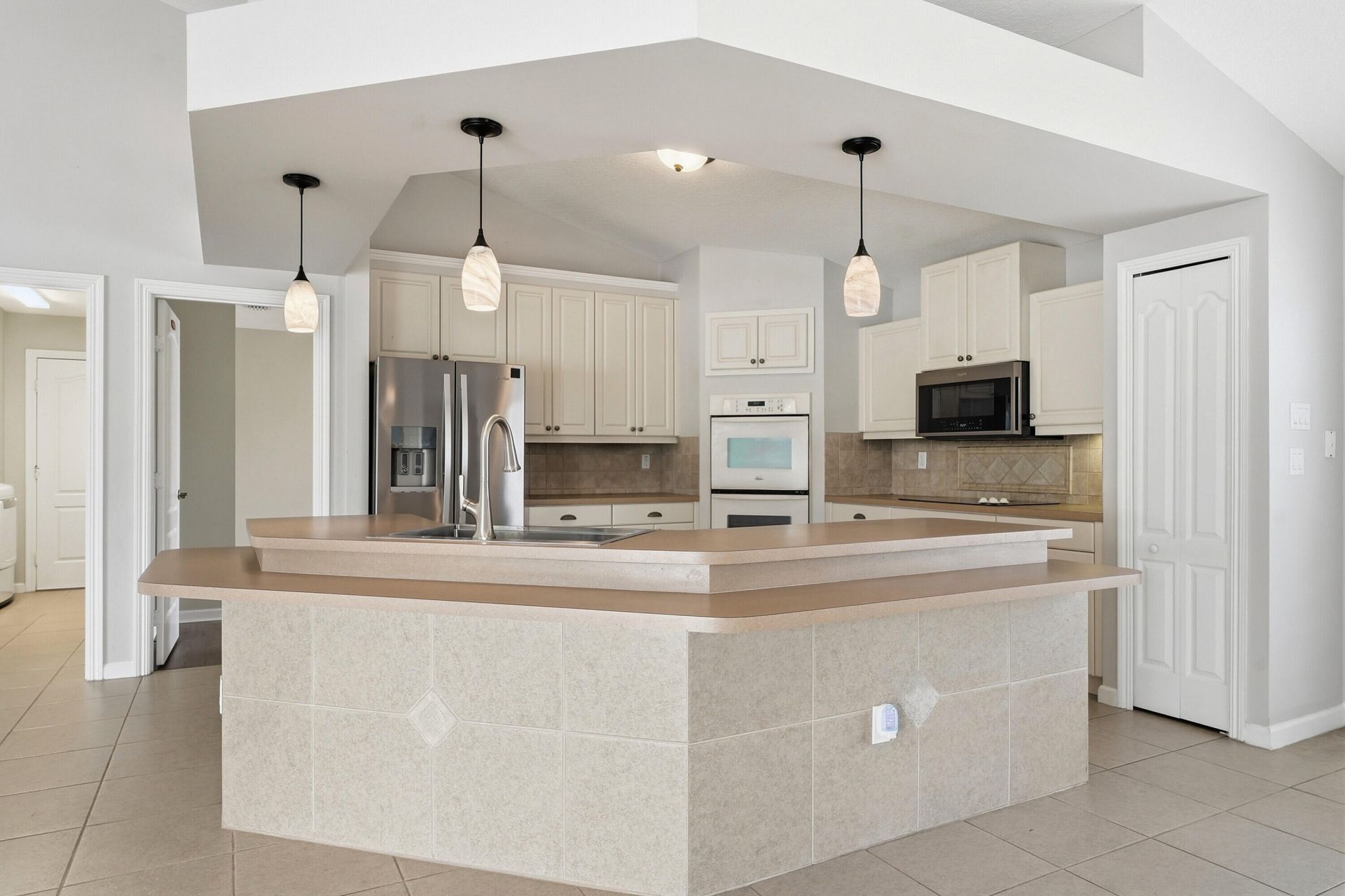 2314 SE Calcutta Circle, Port Saint Lucie, FL 34952 Photo