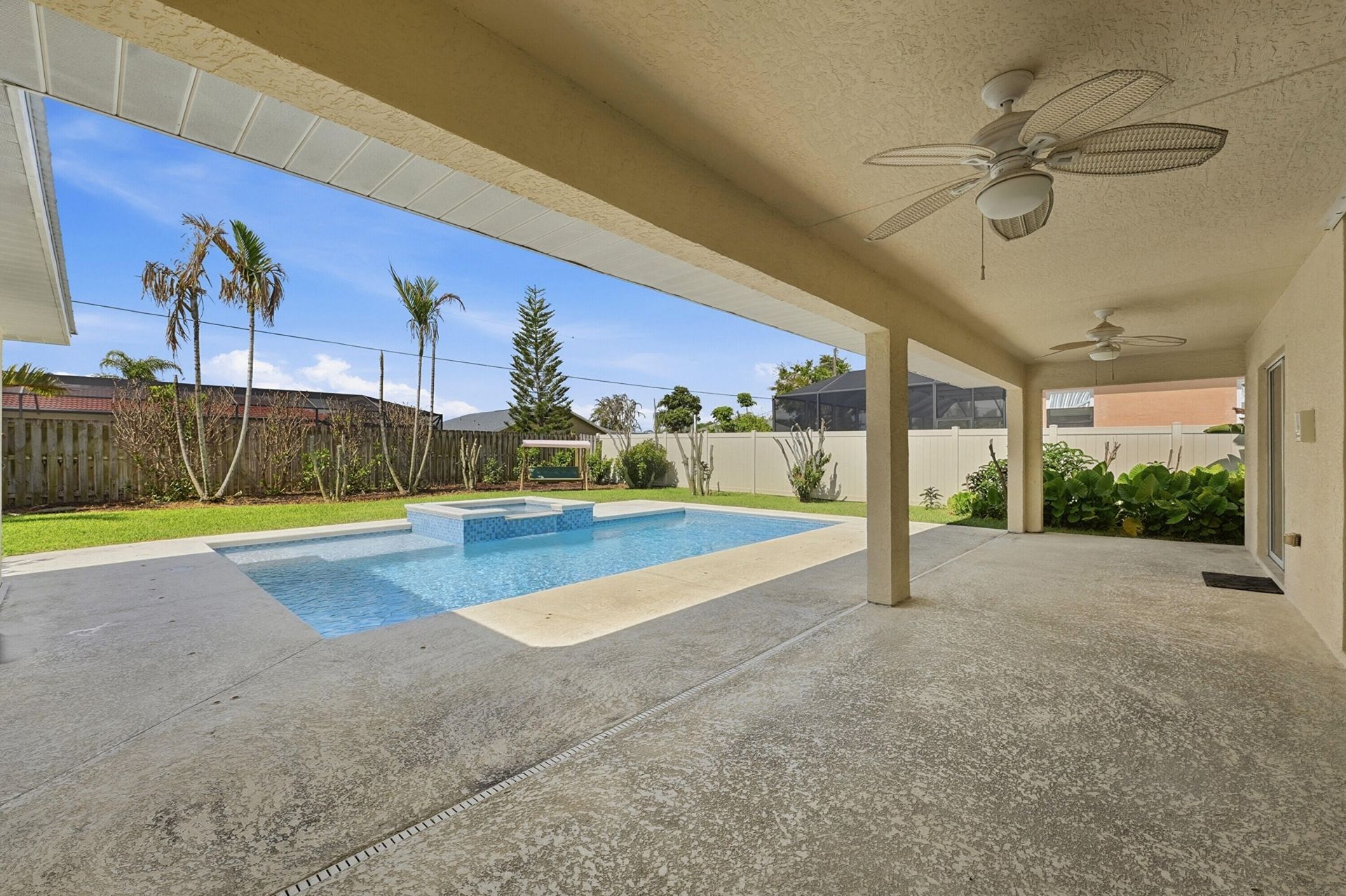 2314 SE Calcutta Circle, Port Saint Lucie, FL 34952 Photo
