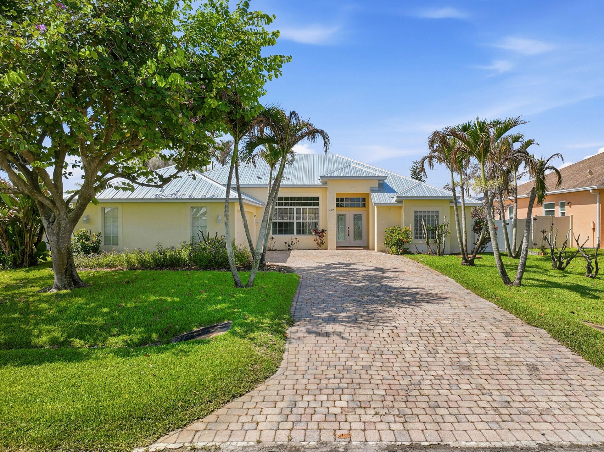2314 SE Calcutta Circle, Port Saint Lucie, FL 34952 Photo