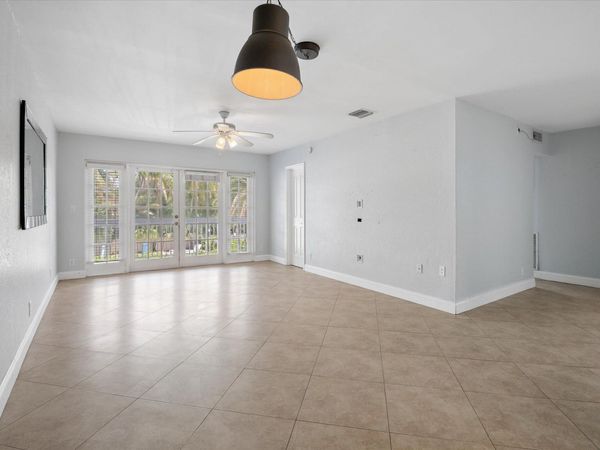 2420 SE 17th Street, Unit 207c, Fort Lauderdale, FL 33316