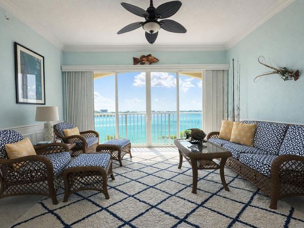 21 Harbour Isle Drive W, Unit Ph02, Fort Pierce, FL 34949