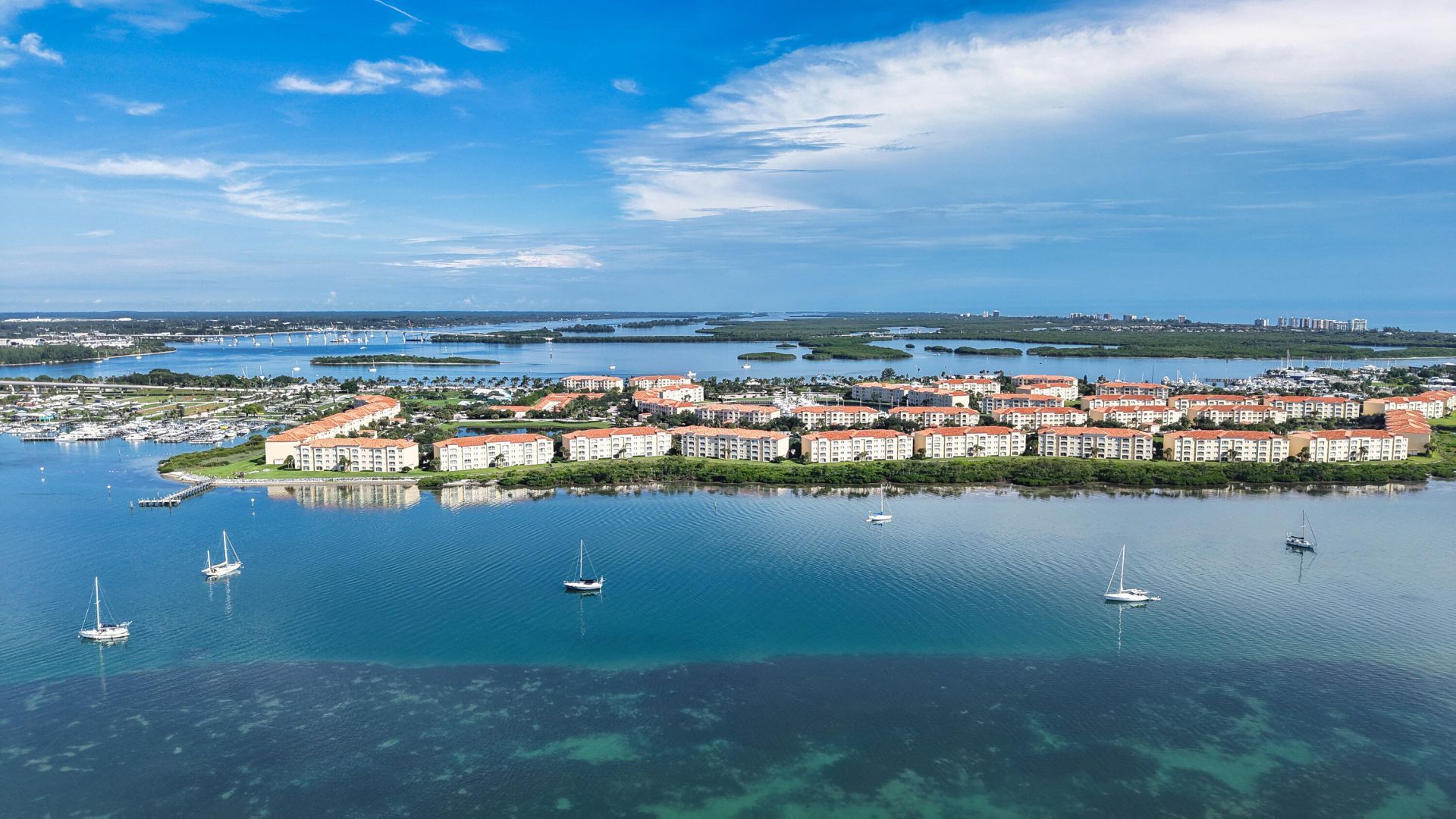 21 Harbour Isle Drive W, Unit Ph02, Fort Pierce, FL 34949 Photo