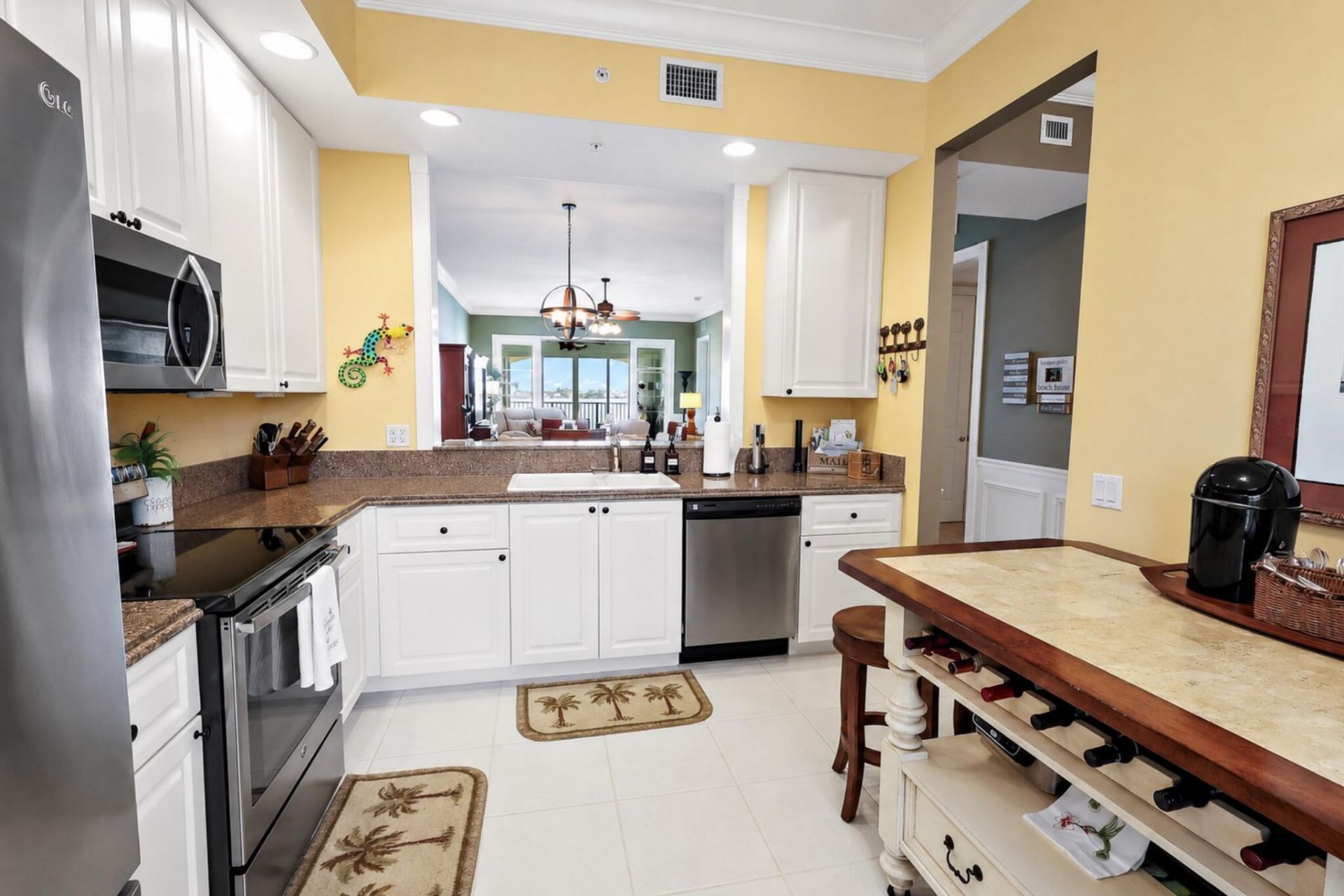 21 Harbour Isle Drive W, Unit Ph02, Fort Pierce, FL 34949 Photo