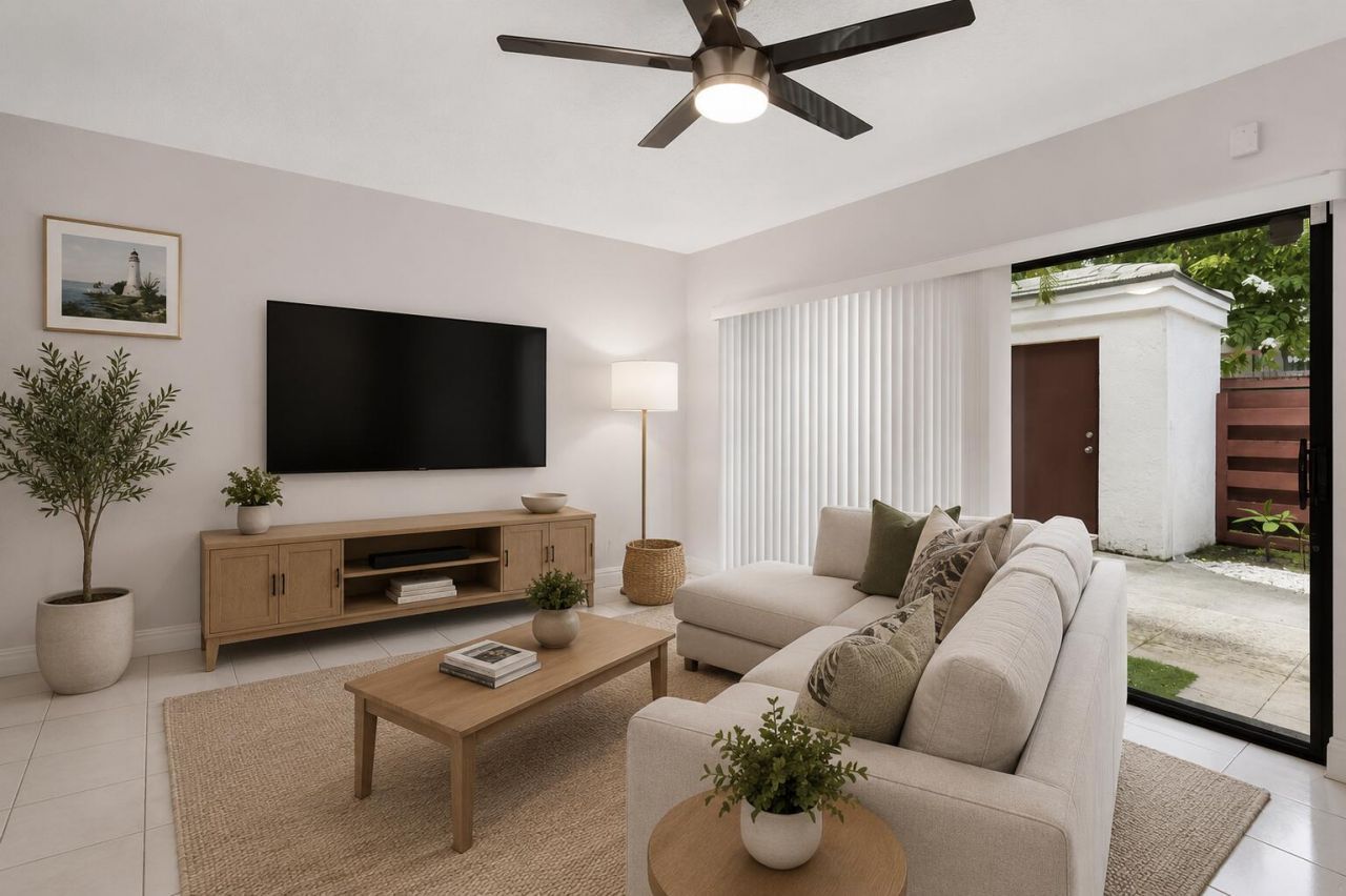 3015 Oaktree Lane, Unit 277, Hollywood, FL 33021 Photo