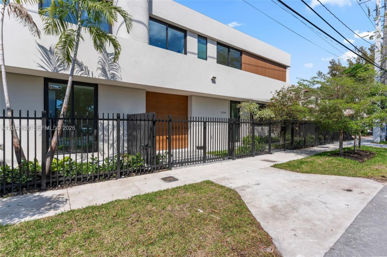 2330 SW 36th Ave , Miami, FL 33145 Photo