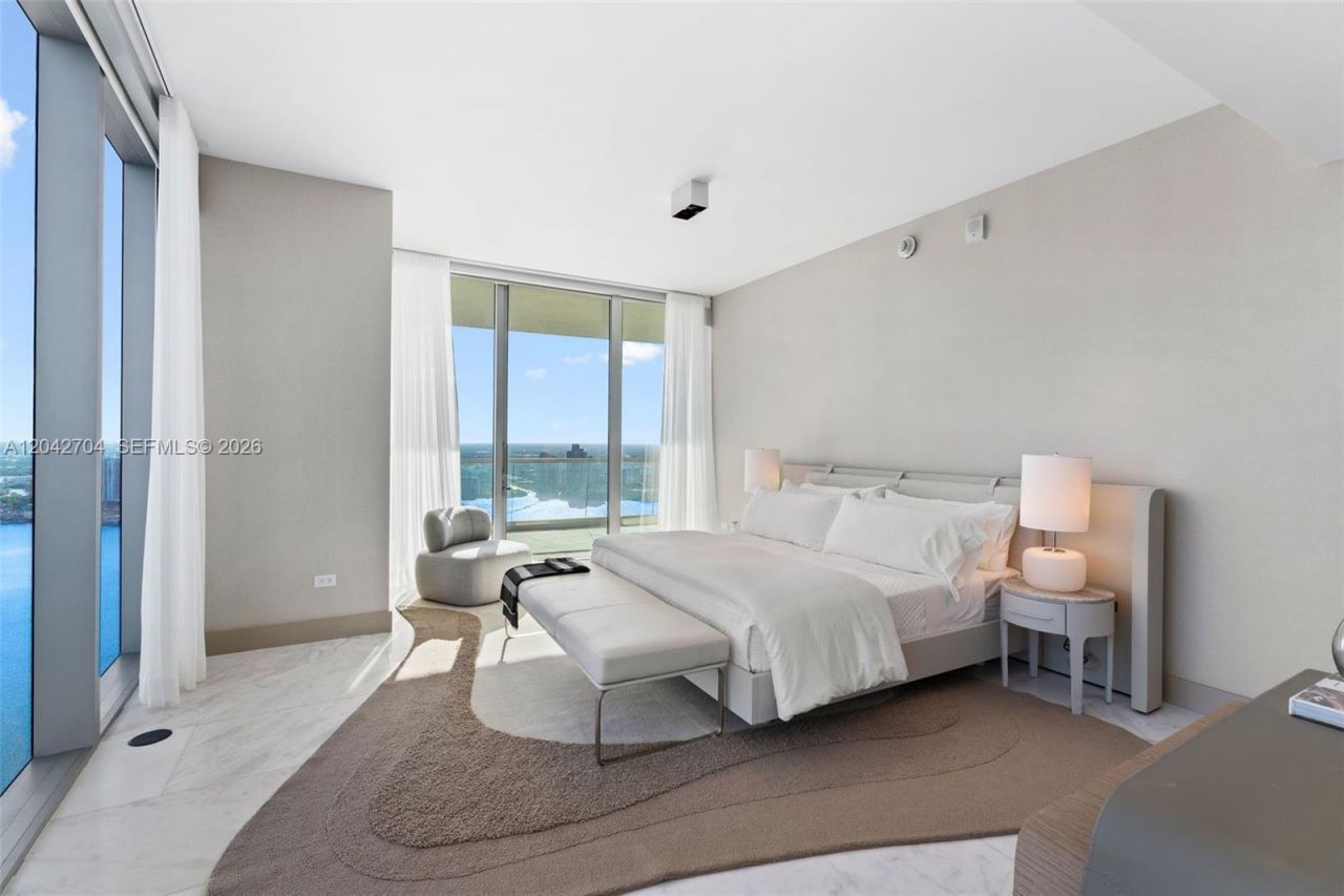 18501 Collins Ave , Unit 4003-04, Sunny Isles Beach, FL 33160 Photo