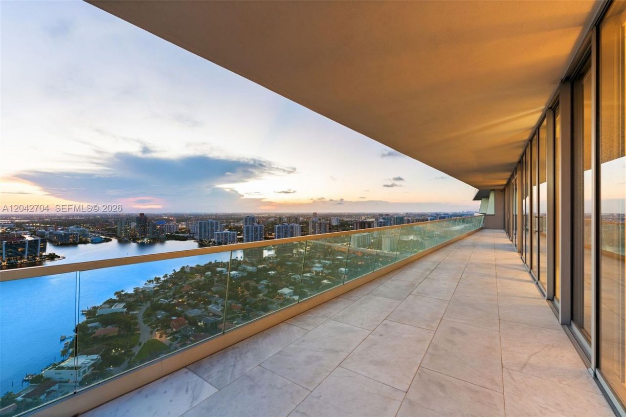 18501 Collins Ave , Unit 4003-04, Sunny Isles Beach, FL 33160 Photo