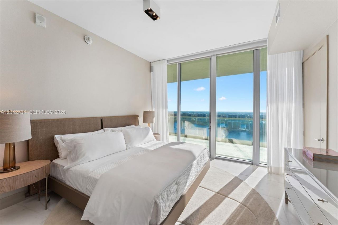 18501 Collins Ave , Unit 4003-04, Sunny Isles Beach, FL 33160 Photo