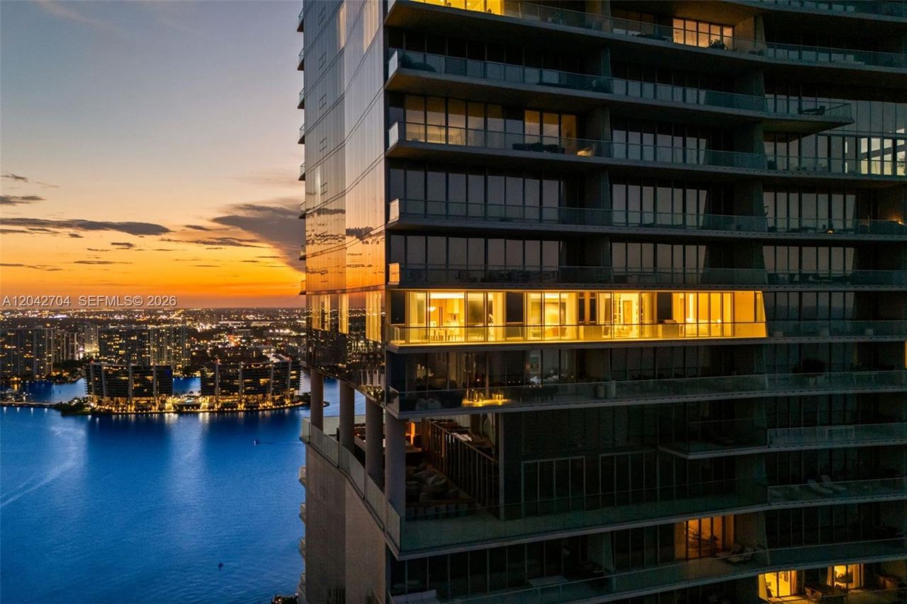 18501 Collins Ave , Unit 4003-04, Sunny Isles Beach, FL 33160 Photo