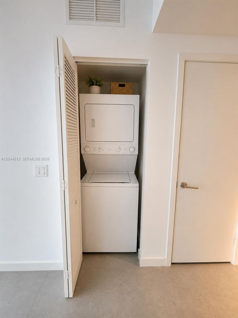 1100 S Miami Ave, Unit 2002, Miami, FL 33130 Photo