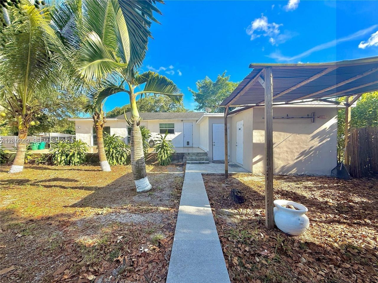 947 NE 149th St , Miami, FL 33161 Photo
