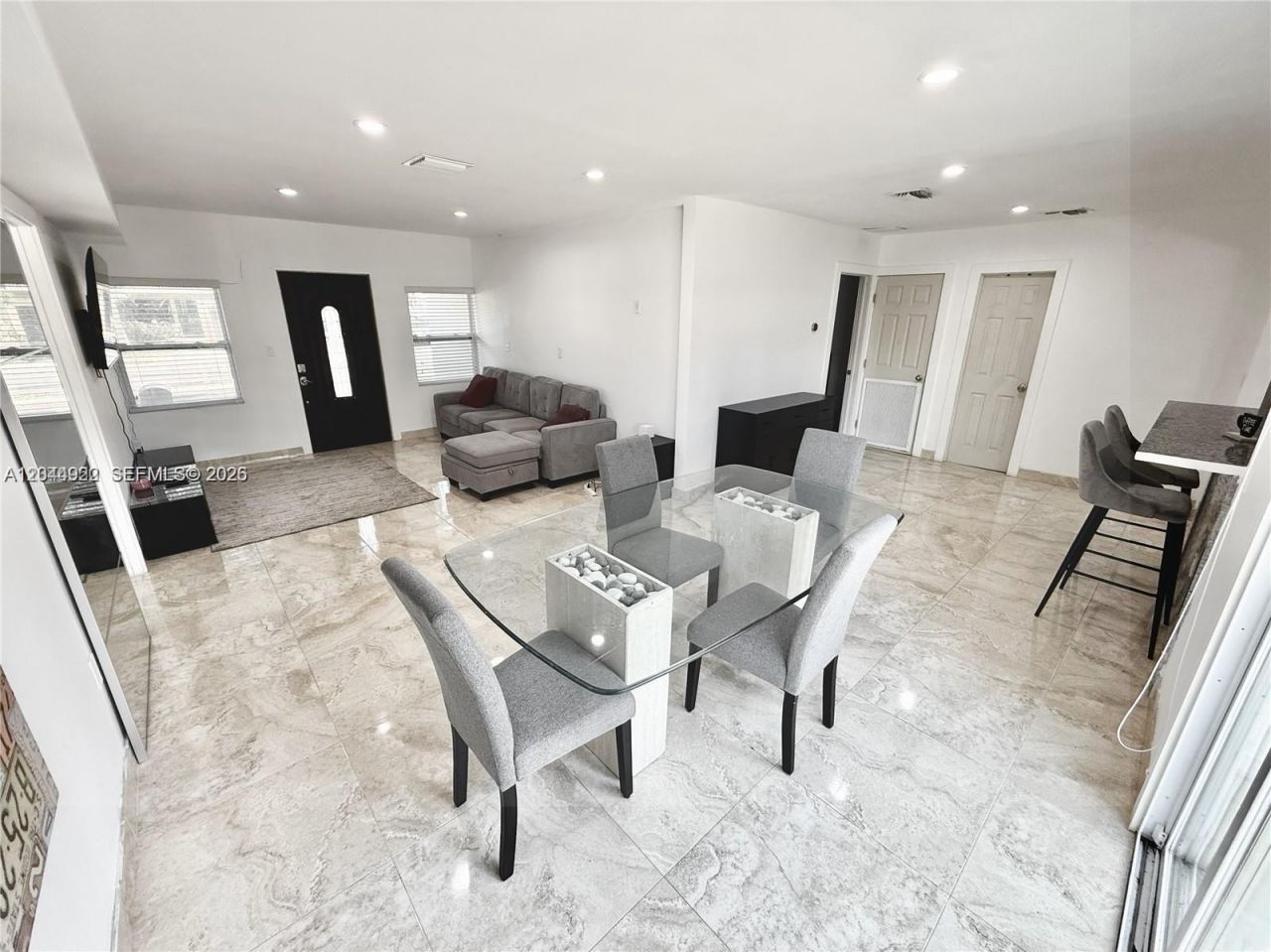 947 NE 149th St , Miami, FL 33161 Photo