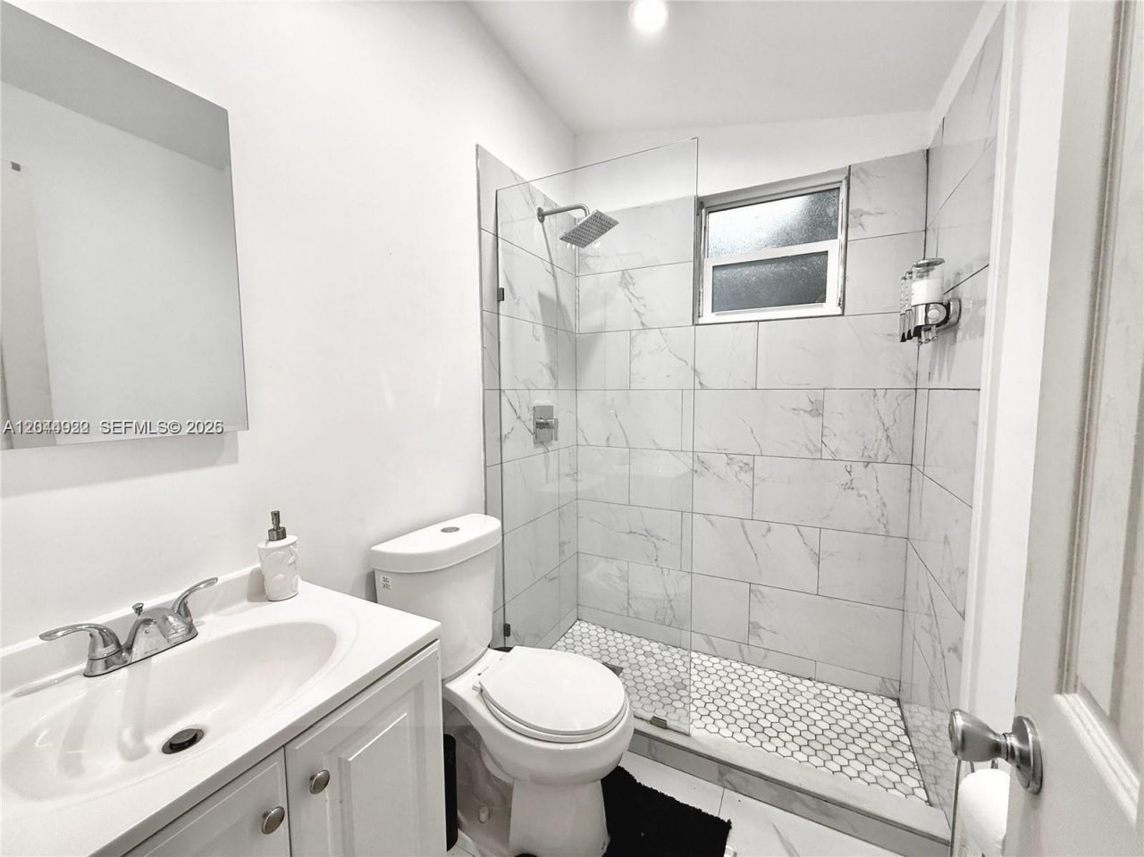 947 NE 149th St , Miami, FL 33161 Photo