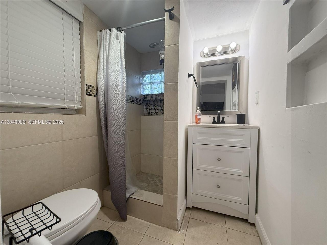 947 NE 149th St , Miami, FL 33161 Photo