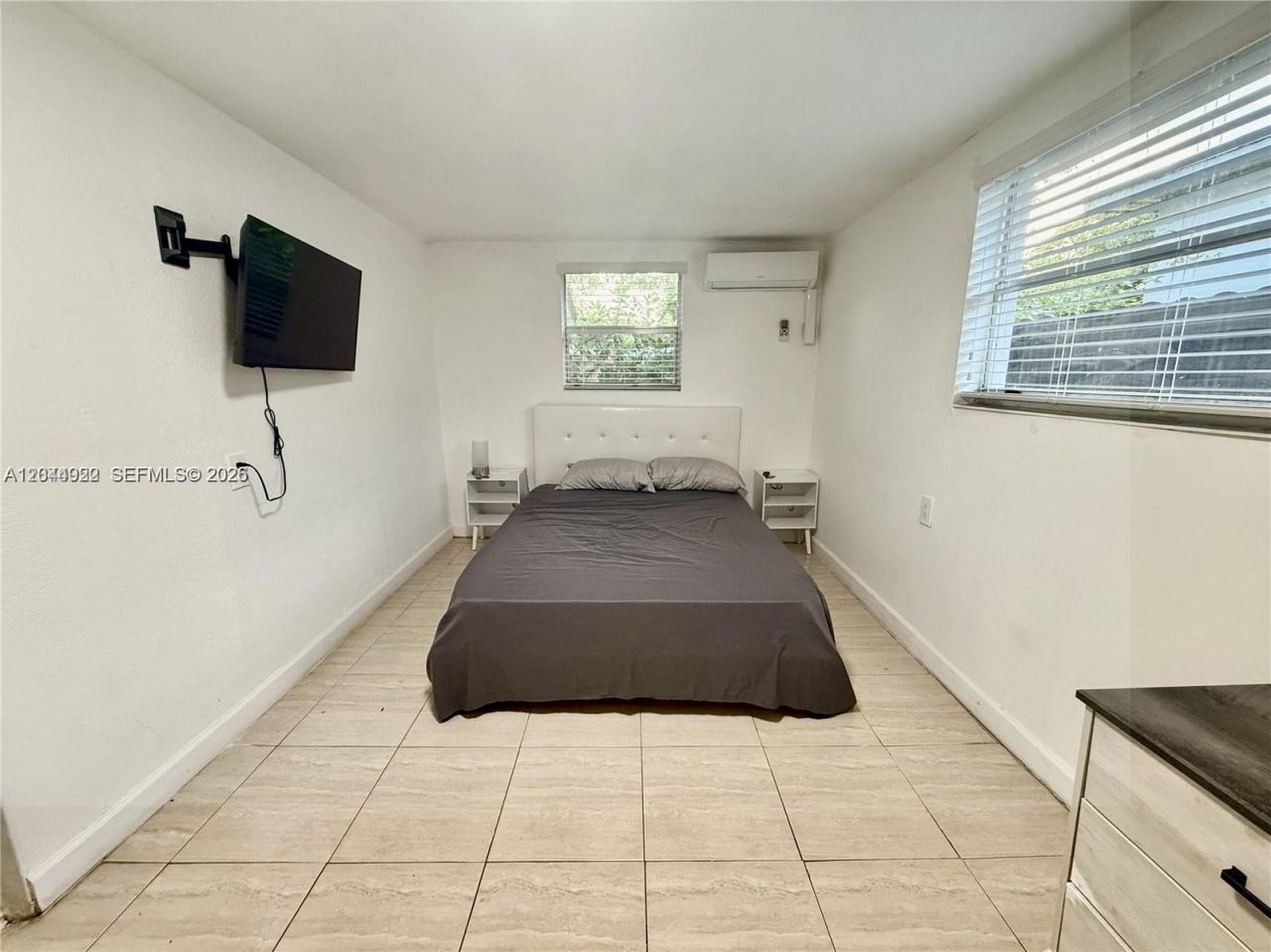 947 NE 149th St , Miami, FL 33161 Photo