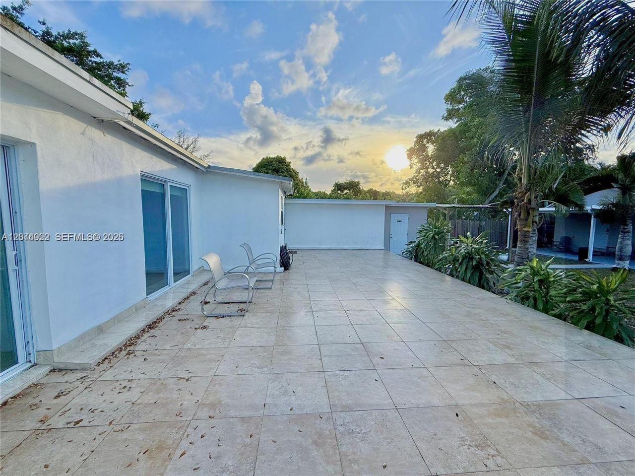947 NE 149th St , Miami, FL 33161 Photo