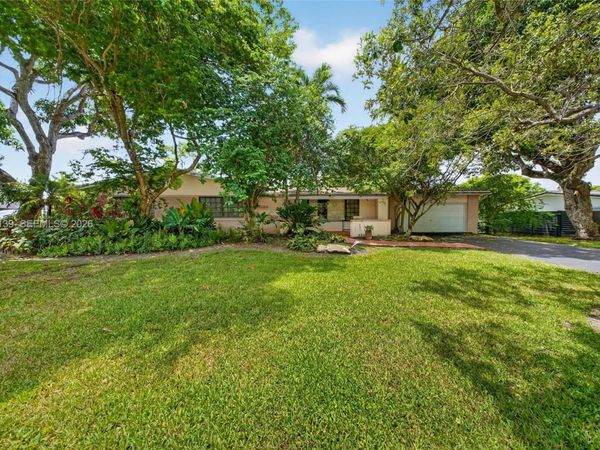 8340 SW 151st St , Palmetto Bay, FL 33158