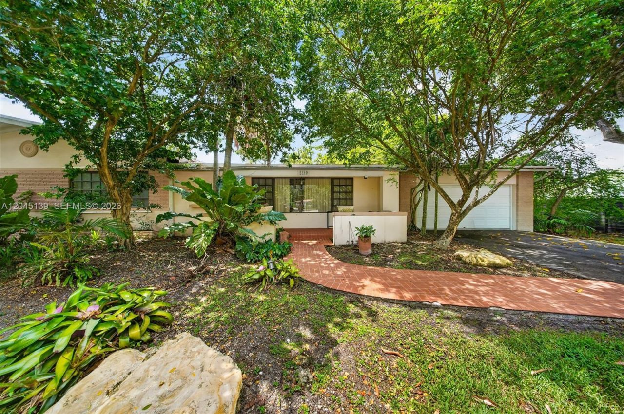 8340 SW 151st St, Palmetto Bay, FL 33158 Photo