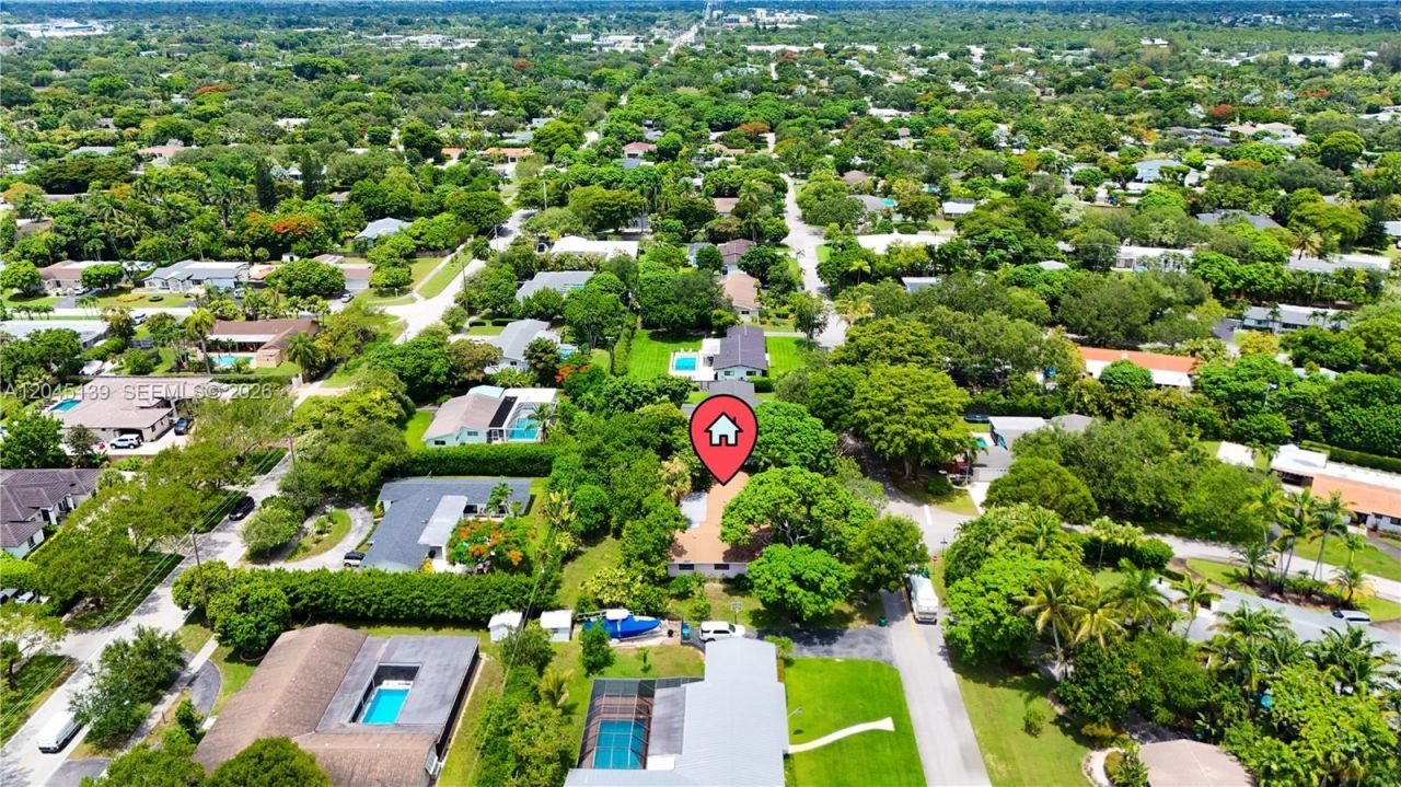 8340 SW 151st St, Palmetto Bay, FL 33158 Photo