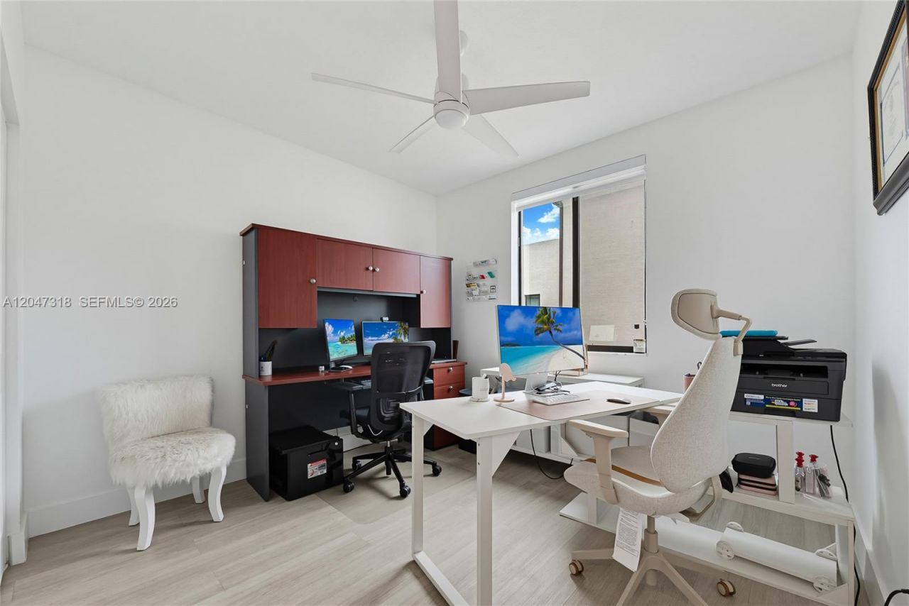 4605 NW 83rd Path, Doral, FL 33166 Photo