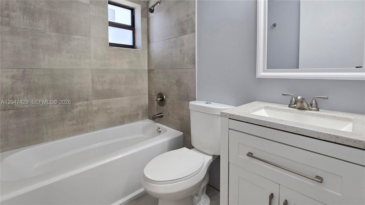 50 W 28th St, Unit 52, Hialeah, FL 33010 Photo