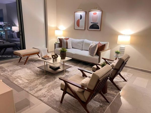 68 SE 6th St , Unit 906, Miami, FL 33131