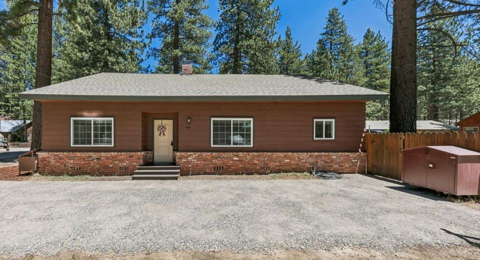 1089 Bowers Avenue, South Lake Tahoe, CA 96150 Photo