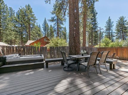 1089 Bowers Avenue, South Lake Tahoe, CA 96150 Photo