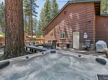 1089 Bowers Avenue, South Lake Tahoe, CA 96150 Photo