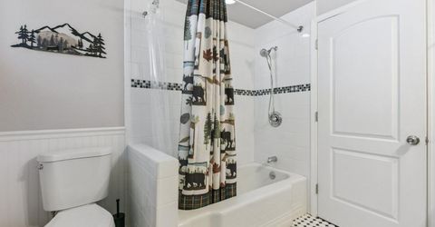 1089 Bowers Avenue, South Lake Tahoe, CA 96150 Photo