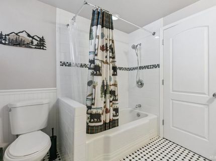 1089 Bowers Avenue, South Lake Tahoe, CA 96150 Photo