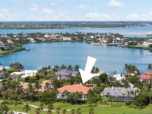6841 SE Harbor Circle , Hutchinson Island, FL 34996