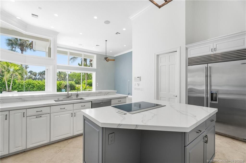 6841 SE Harbor Circle , Hutchinson Island, FL 34996 Photo