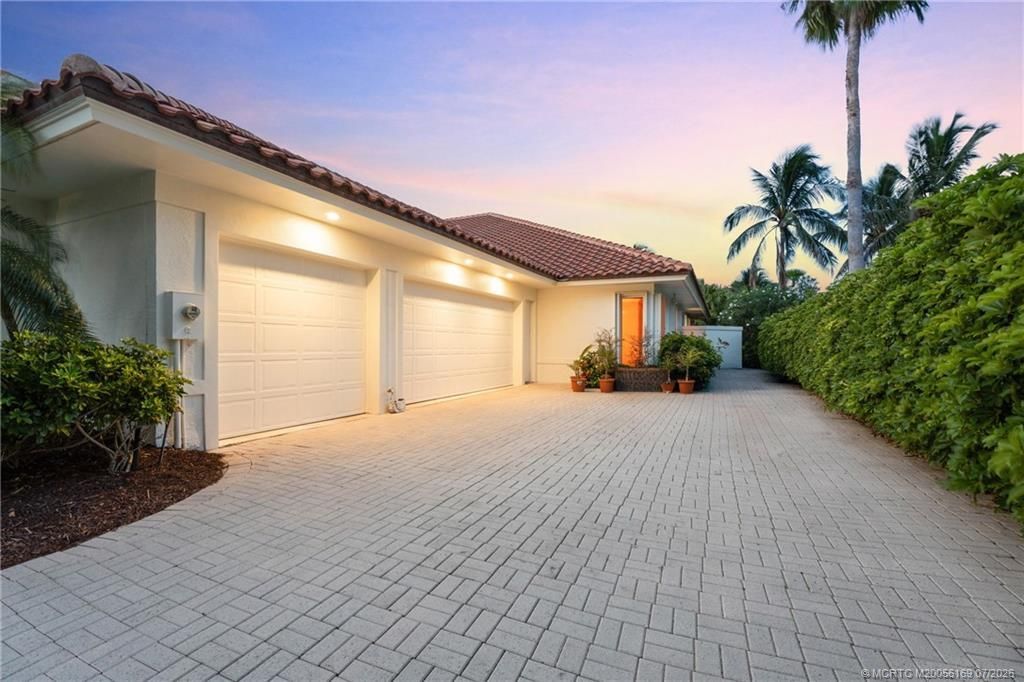 6841 SE Harbor Circle , Hutchinson Island, FL 34996 Photo