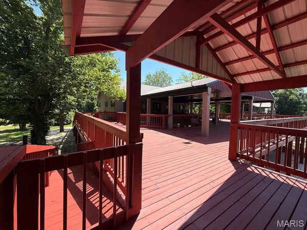 1585 River Valley Rd , Doniphan, MO 63935