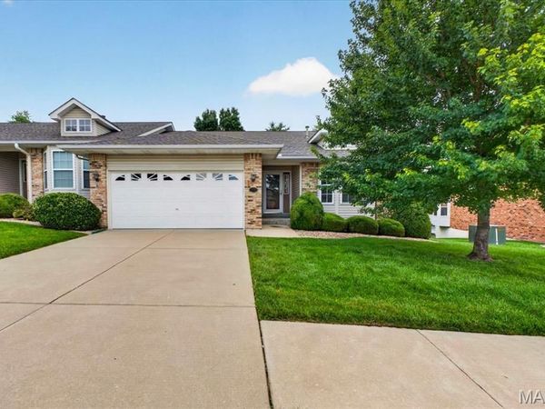 129 Braewood Circle, Unit 5C, St Charles, MO 63301