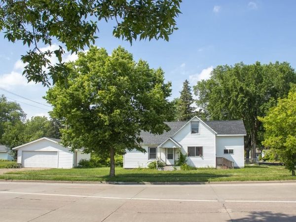 1002 N 1ST AVENUE, Wausau, WI 54401