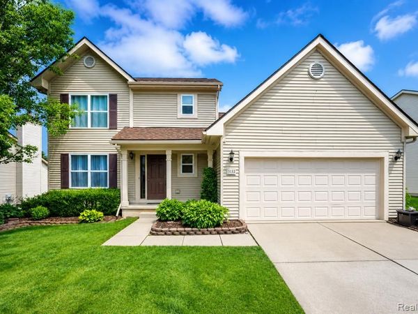 3133 Stillriver Drive, Genoa Twp, MI 48843