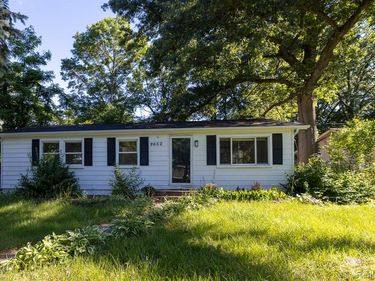 9650 Cooley Lake Road, White Lake Twp, MI 48386