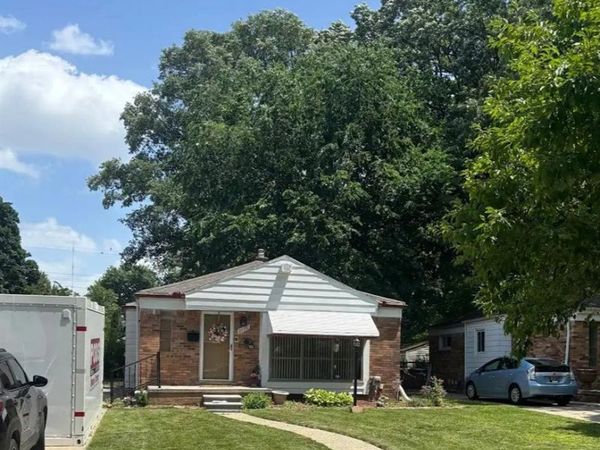 21350 Kipling Street, Oak Park, MI 48237